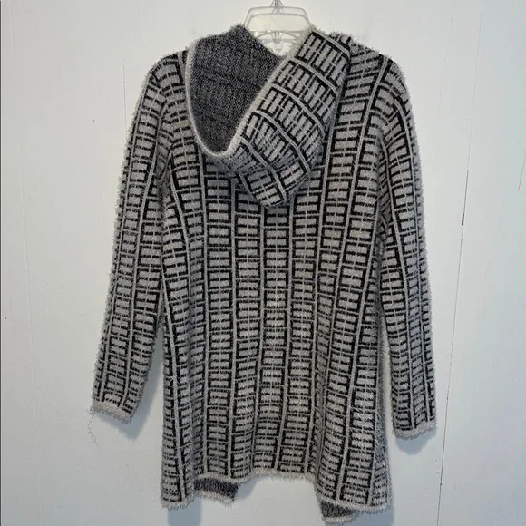 On Blue Elegant Black and White Women's Cardigan HU - Picture 2 of 4